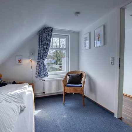 Am Ufer, 4 * Heiligenhafen